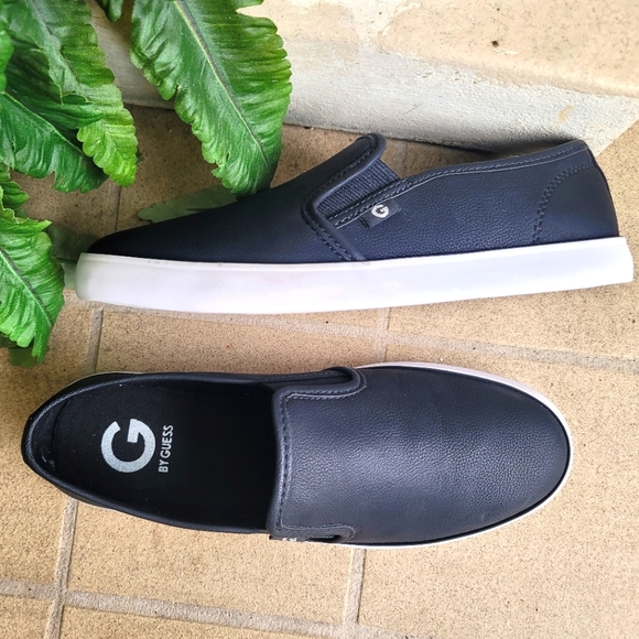 GUESS SHOES - Picture 1 of 16